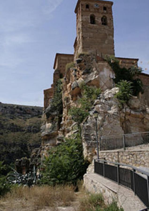 Apartamentos Rurales La Posada De Donato Nuevalos Exterior photo